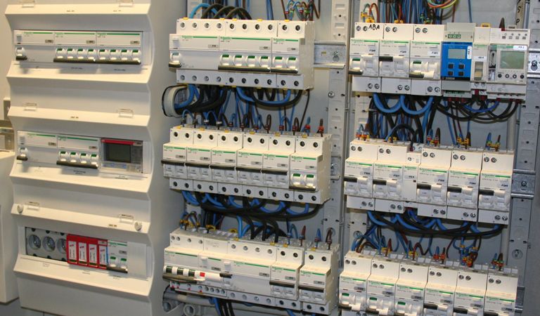 Elektriker til erhverv
